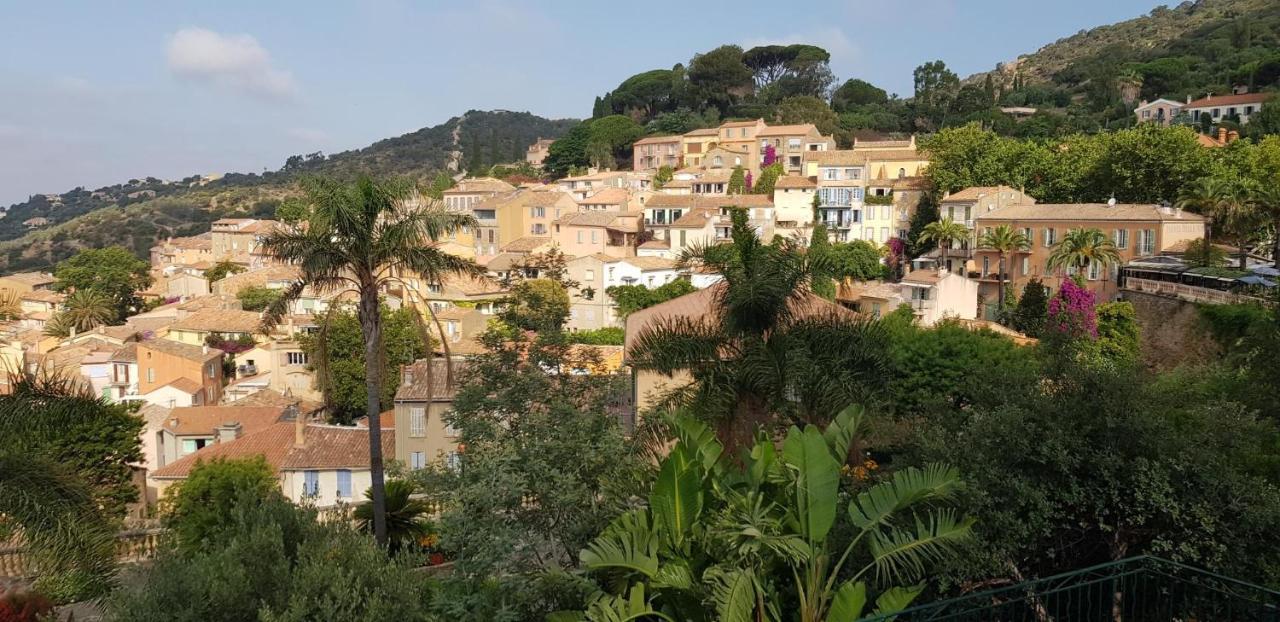 L'Odyssee Provencale, Un Duplex De Charme De 2 Chambres Au Pied Du Village Medieval De Bormes-Les-Mimosas, Offrant Des Prestations Haut De Gamme Et Une Superbe Vue Sur Le Massif Des Maures Exteriör bild