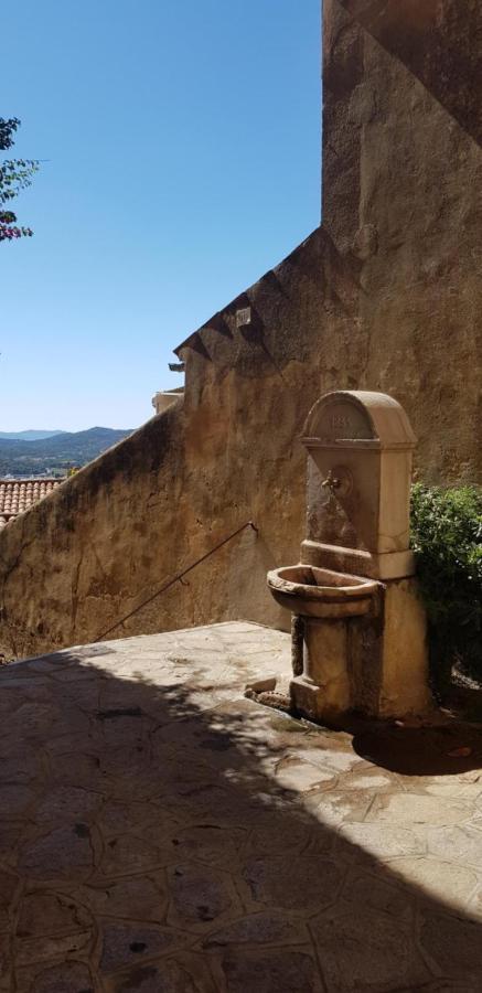 L'Odyssee Provencale, Un Duplex De Charme De 2 Chambres Au Pied Du Village Medieval De Bormes-Les-Mimosas, Offrant Des Prestations Haut De Gamme Et Une Superbe Vue Sur Le Massif Des Maures Exteriör bild